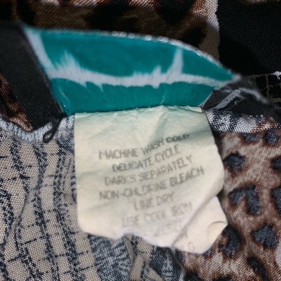 Michelle Leslie Black Brown Animal Tiger Zebra Print Button Down Top - Picture 10 of 10